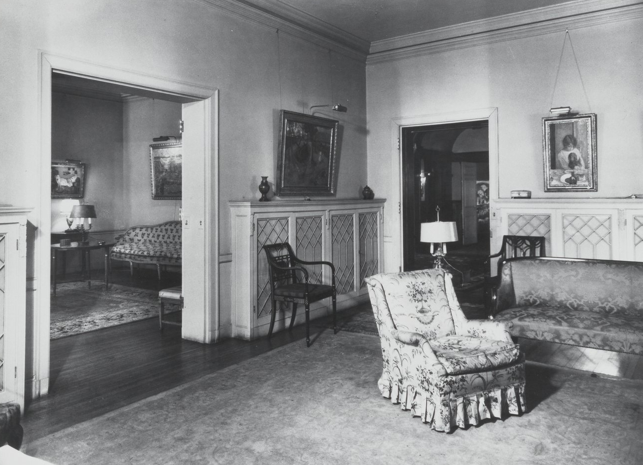 Archival photo of Phillips House parlor