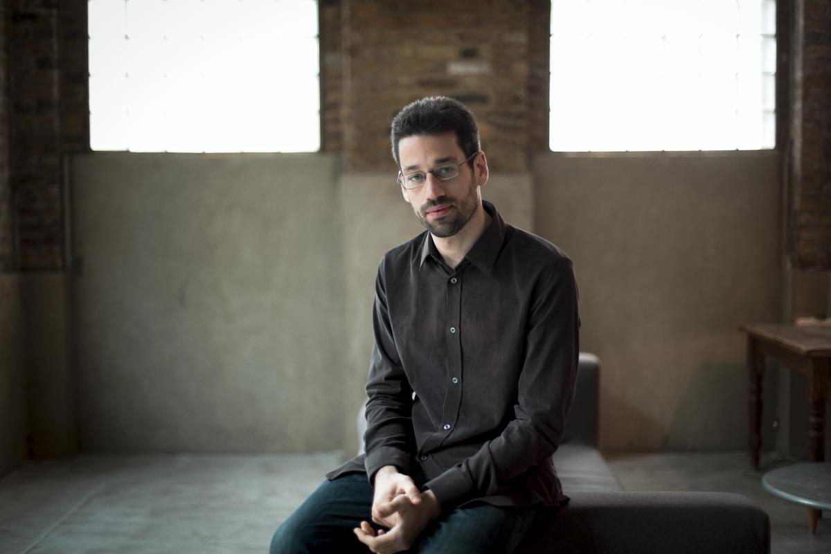 Photo of pianist Jonathan Biss