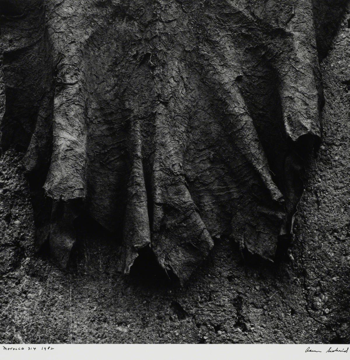 Aaron Siskind, Morocco 314, 1982.