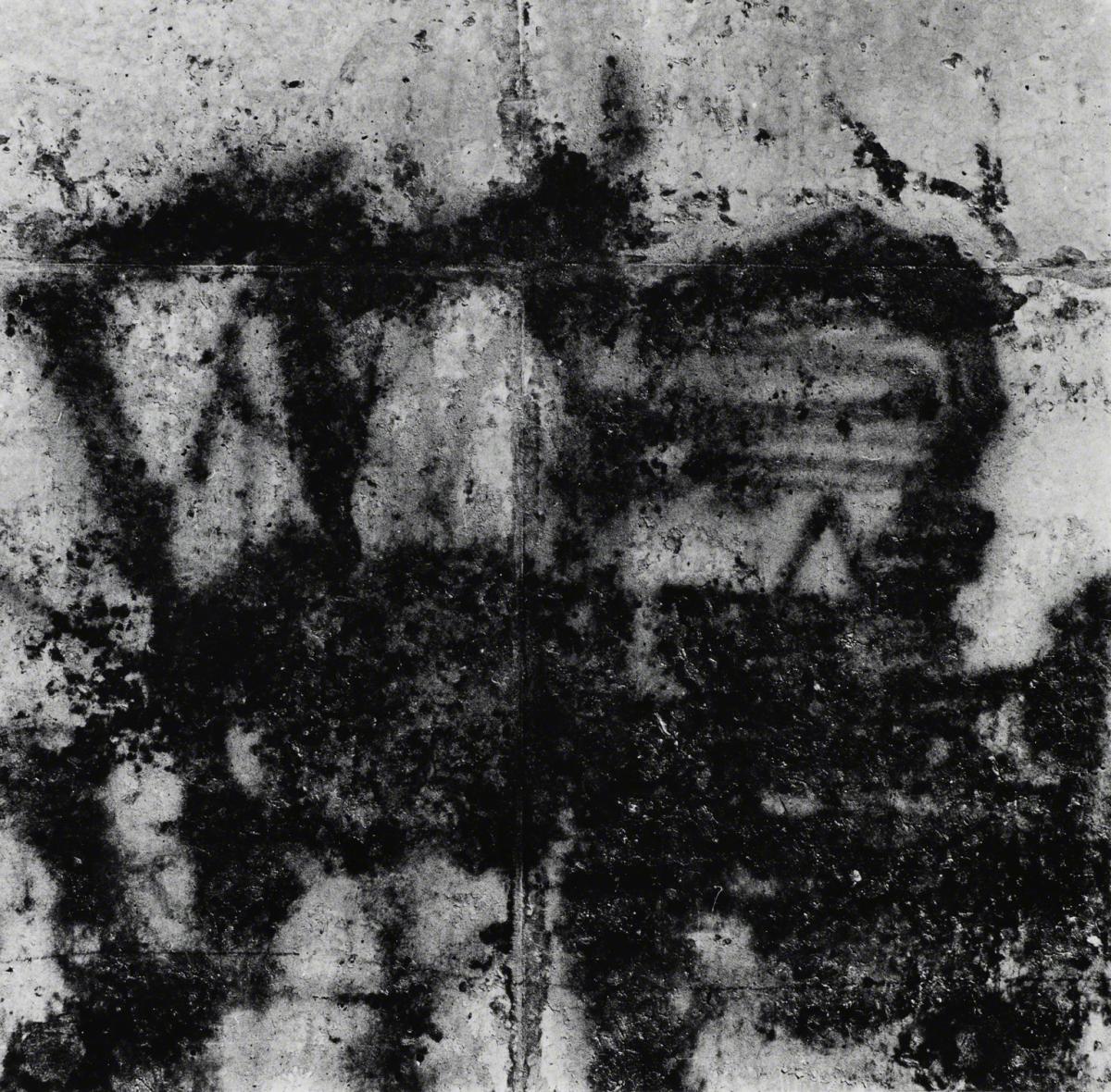 Aaron Siskind, New York 91, 1989.