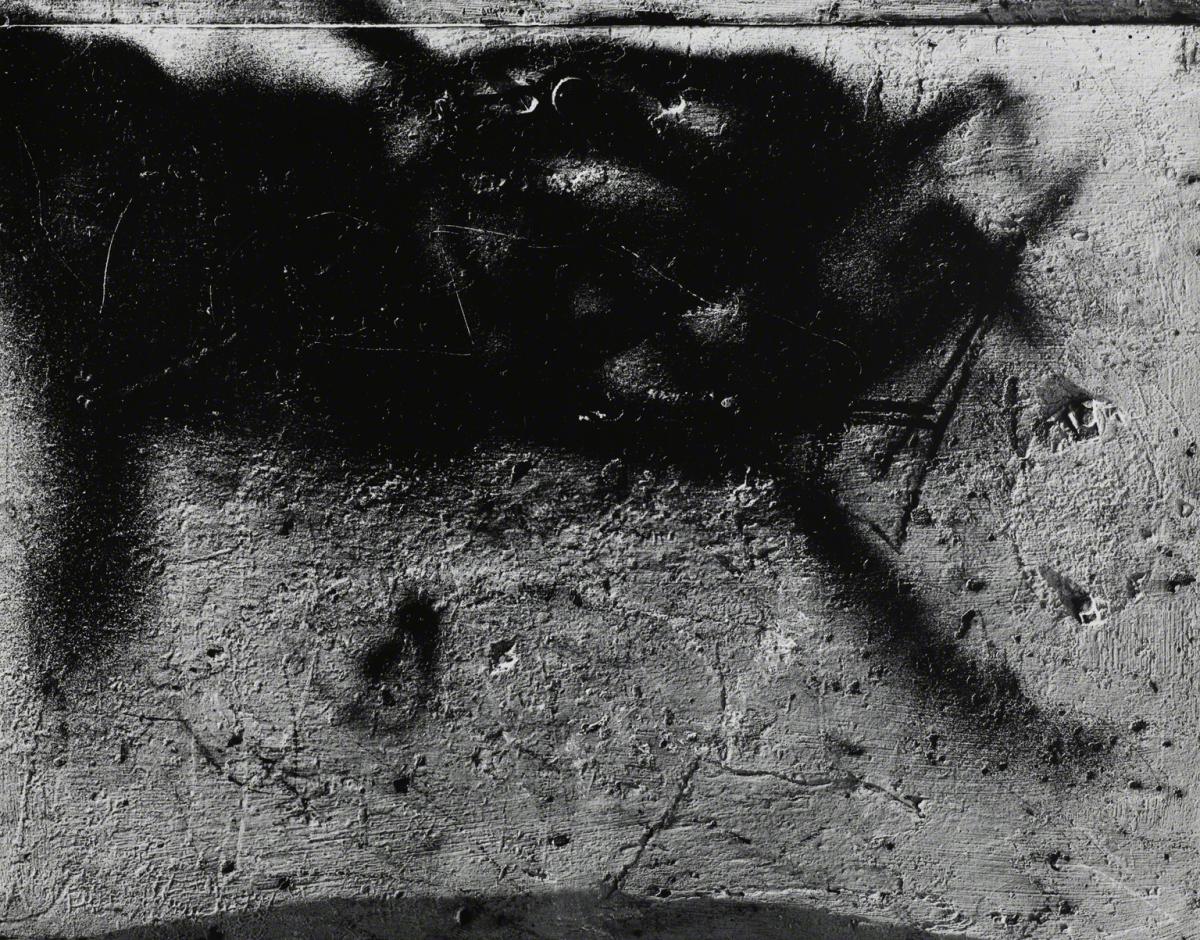 Aaron Siskind, Rome 55, 1967.