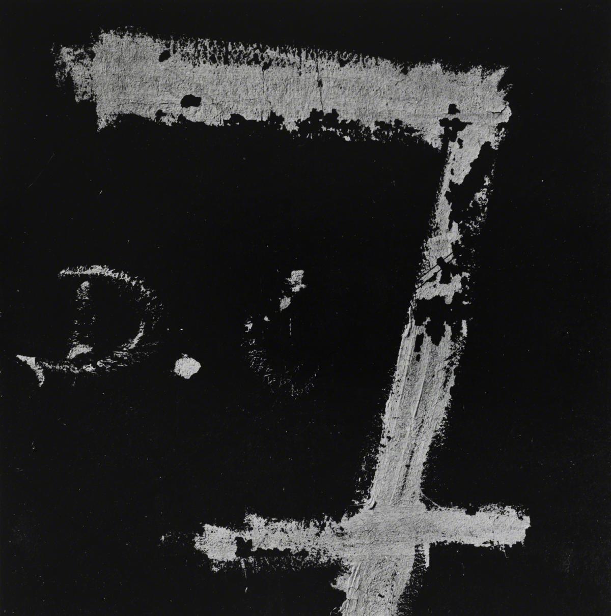 Aaron Siskind, Sicily 147, 1984.
