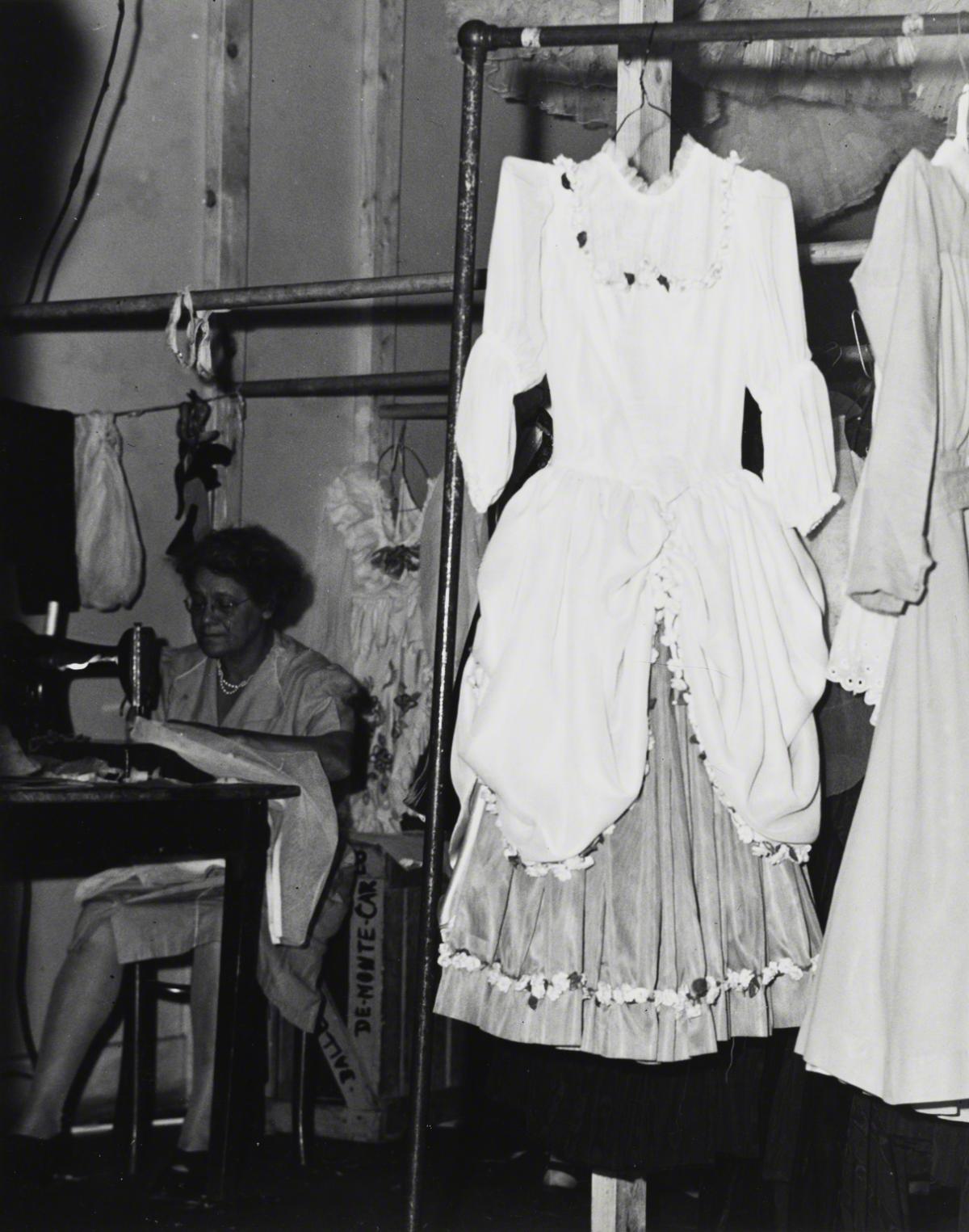 Walker Evans, XIX #27, 1945.