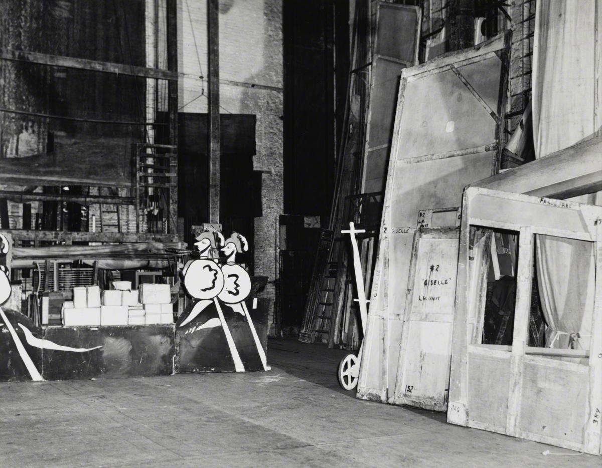 Walker Evans, XIX #29, 1945.