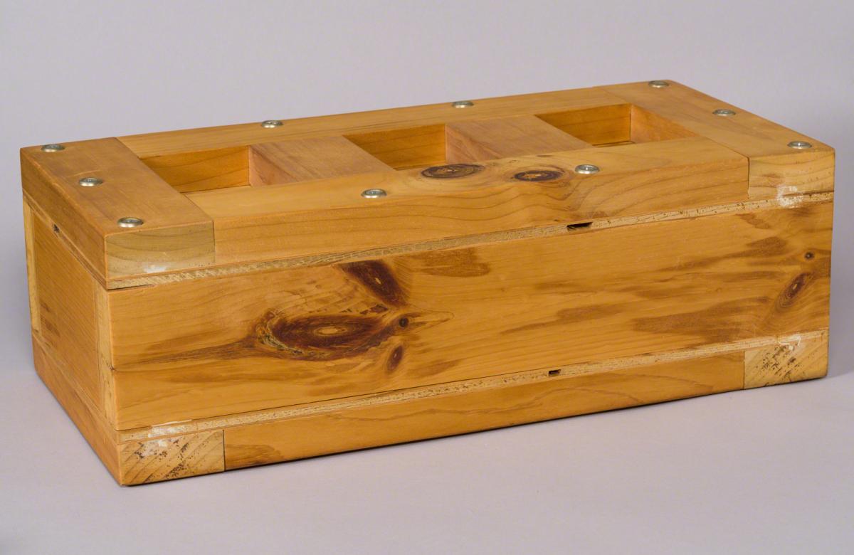 Richard Artschwager, 1000 cubic inches, 1996.