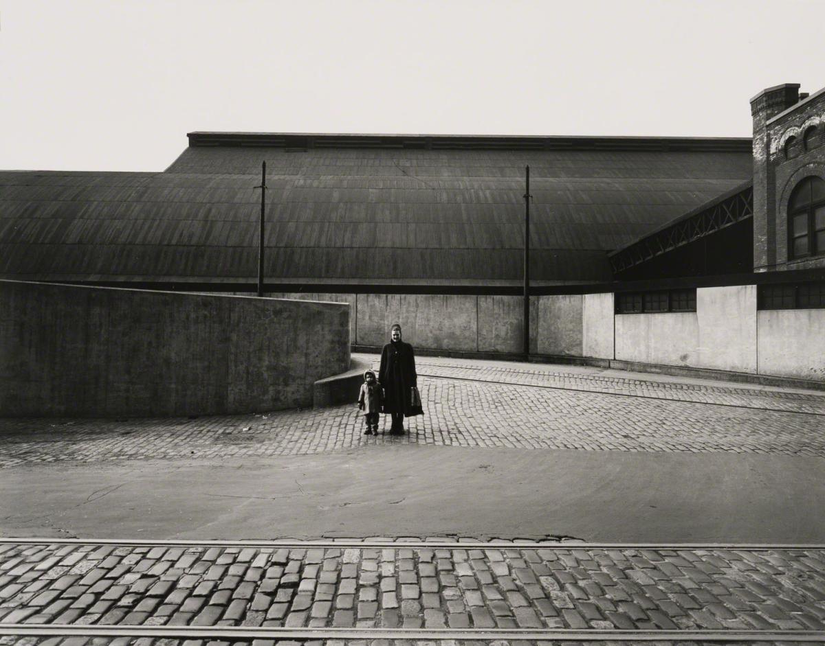 Harry Callahan, Eleanor and Barbara, Chicago, 1953.