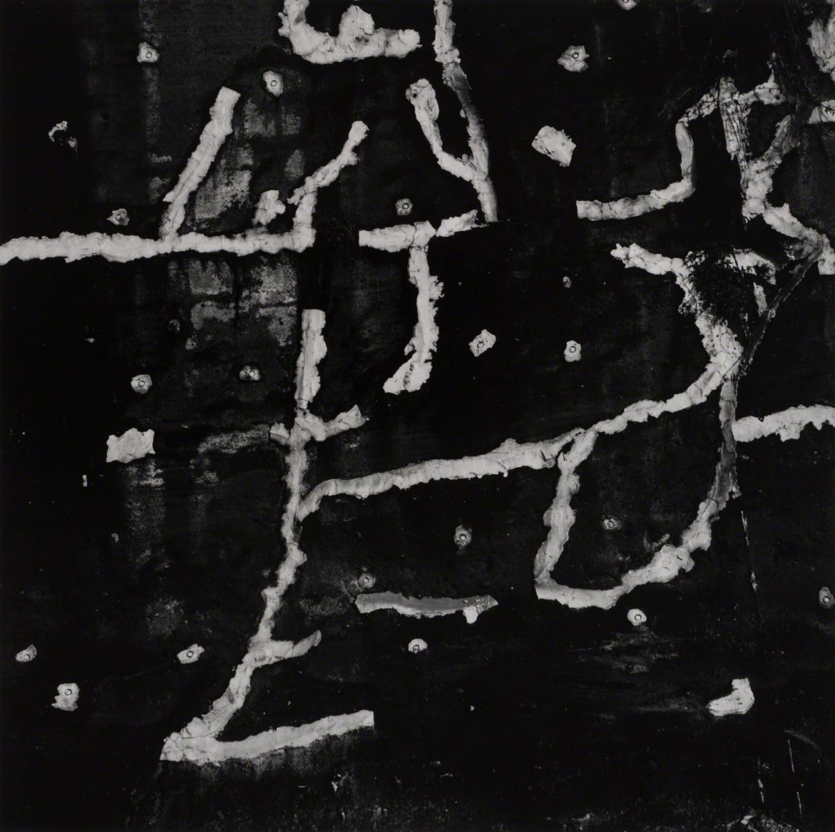 Aaron Siskind, Italy 76, 1985.