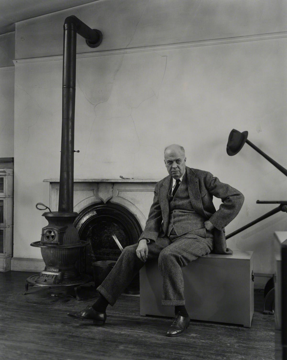 Berenice Abbott, Edward Hopper, Greenwich Village, N.Y., 1947.