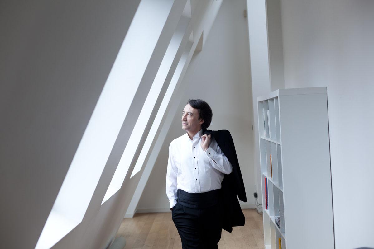 Bavouzet by Ben Ealovega.jpg image for 2018-04-22-sunday-concerts-bavouzet