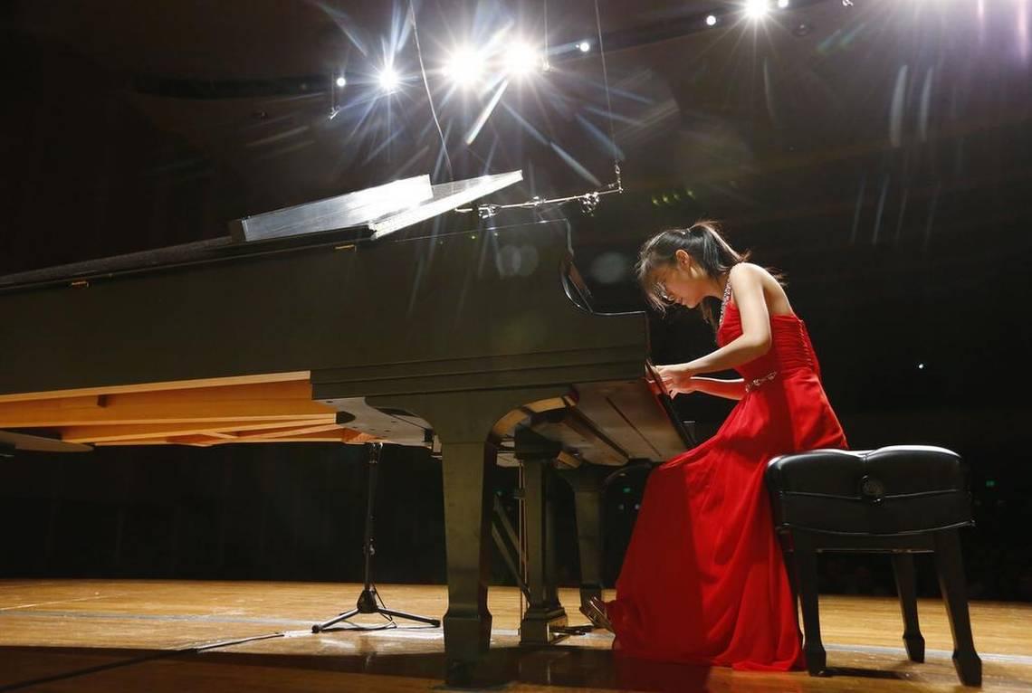 Youlan Ji(4).jpg image for 2018-11-25-sunday-concerts-ji
