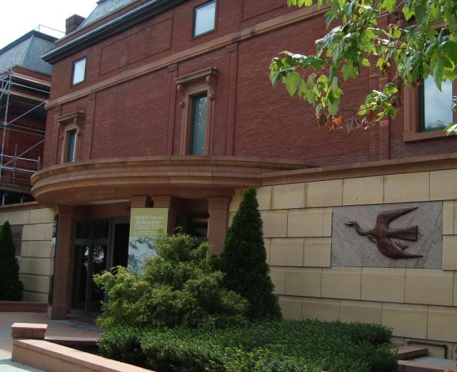  "Bird" by Pierre Bourdelle, to the right of the museum's Goh Annex entrance.