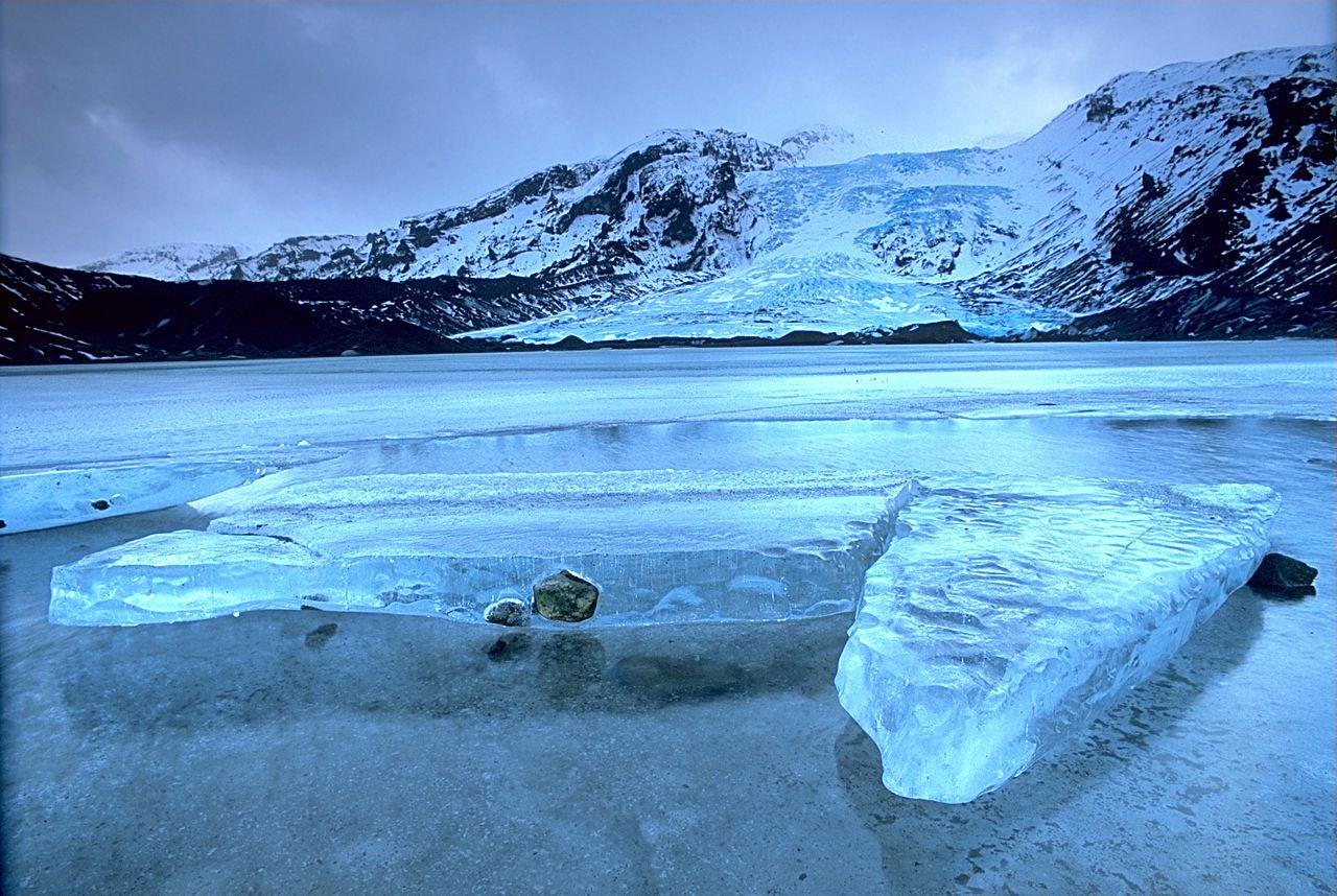 GÃgjökull, an outlet glacier extending from Eyjafjallajökull, Iceland. Photo: Andreas Tille via http://commons.wikimedia.org/