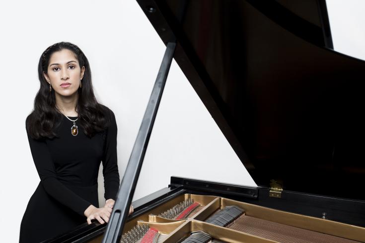 Photo of pianist Mishka Rushdie Momen