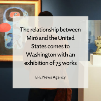 Man looking at The Red Sun by Joan Miró. Text overlay reads "The relationship between Miró and the United States comes to Washington with an exhibition of 75 works, EFE News Agency"